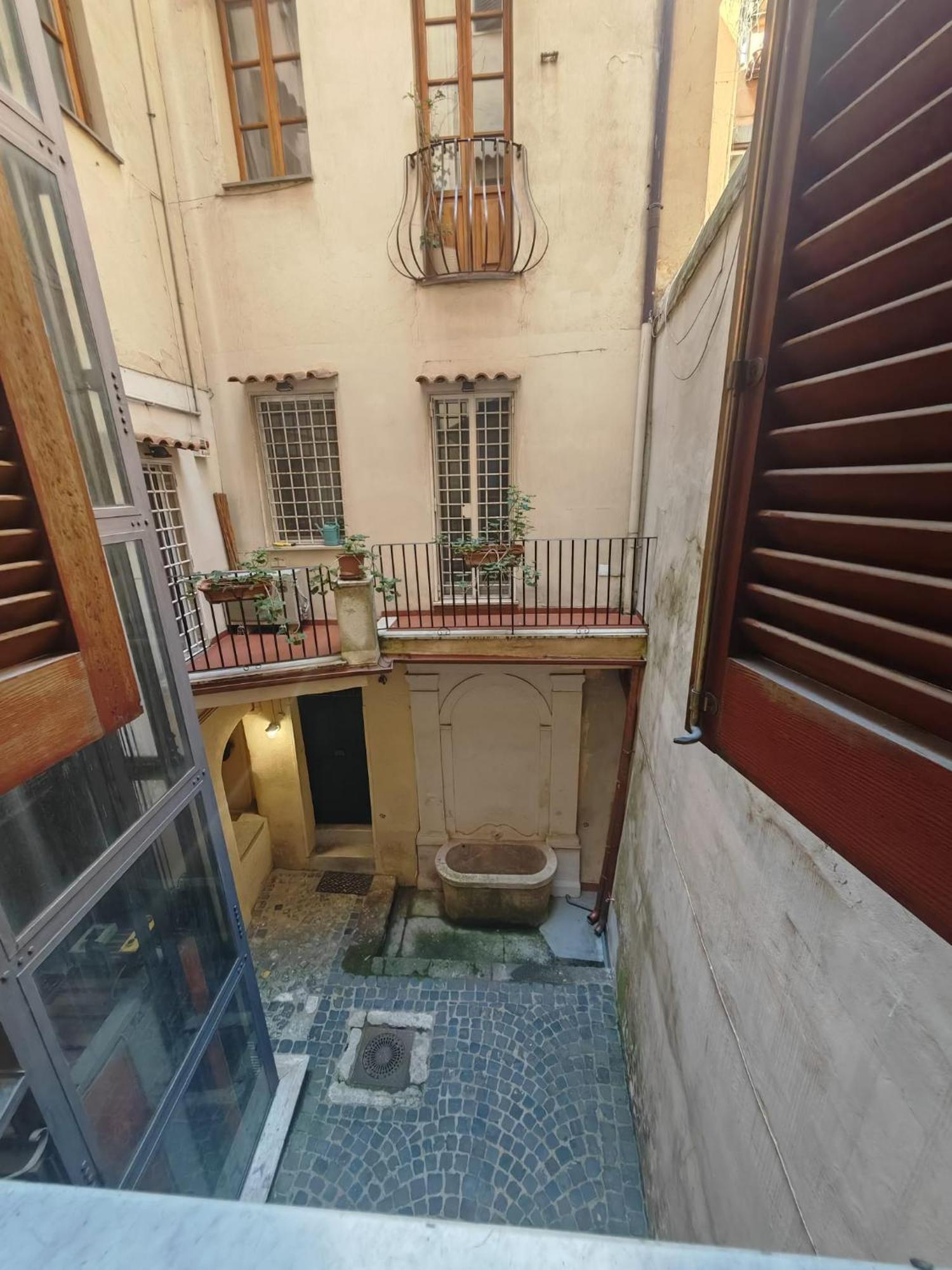 Cozy Luxury Room Pantheon Rome Exterior photo