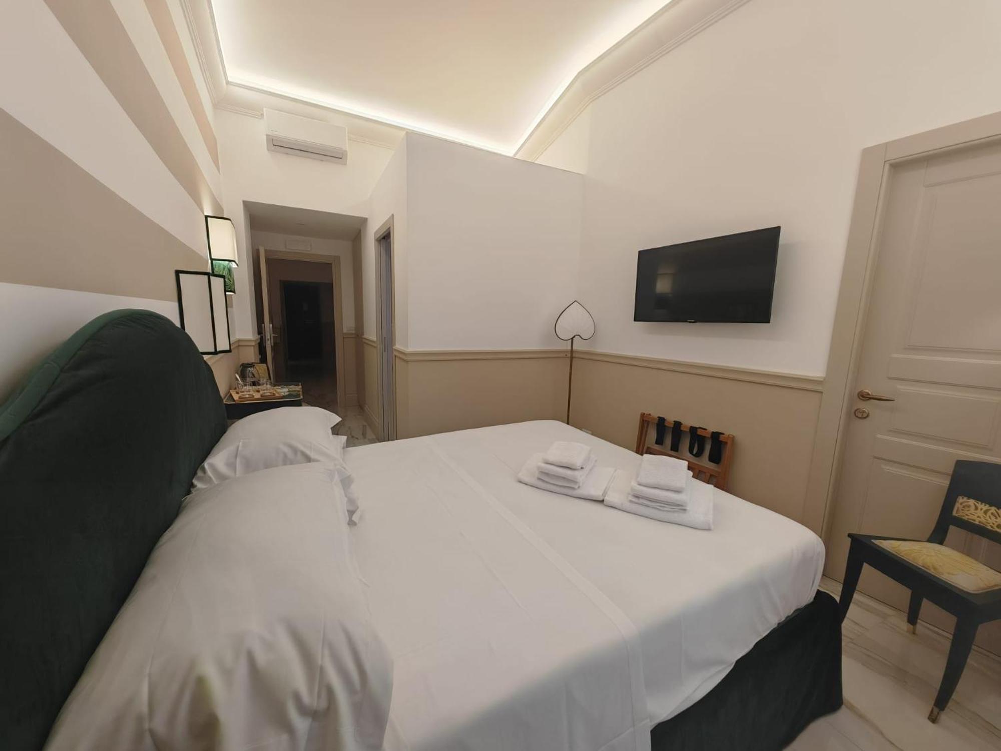 Cozy Luxury Room Pantheon Rome Exterior photo