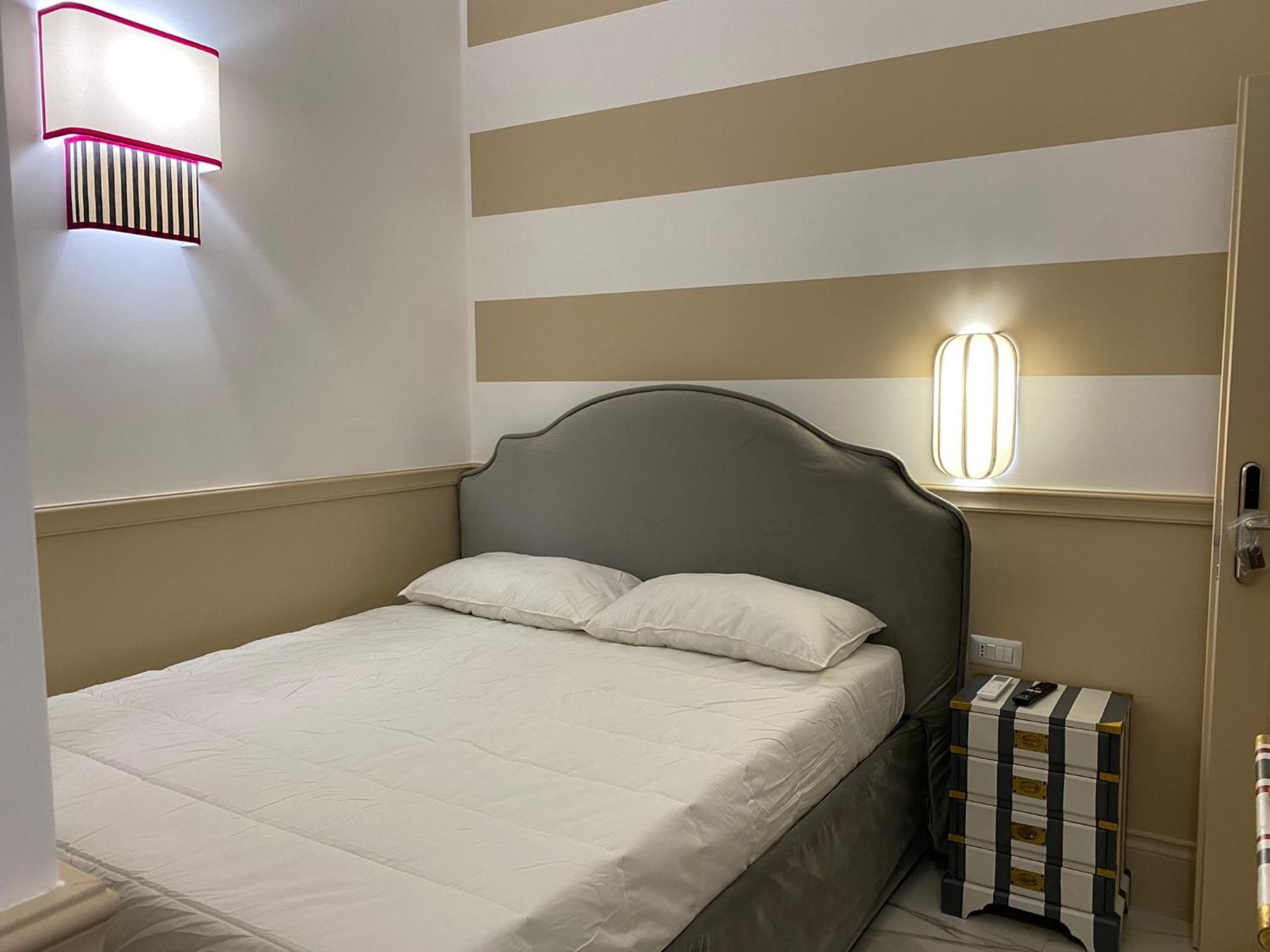 Cozy Luxury Room Pantheon Rome Exterior photo